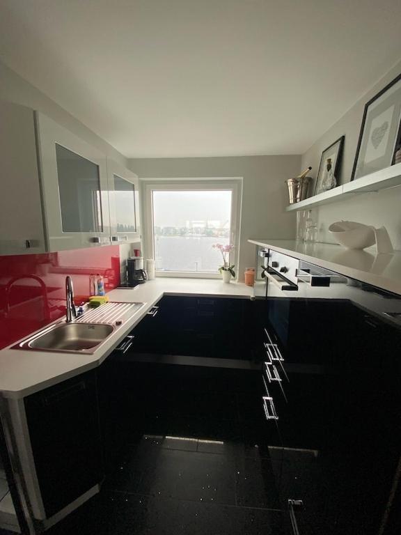 Apartment Schoenes Feriendomizil Mit Meerblick Suedstrand Naehe Fliegerdeich In *