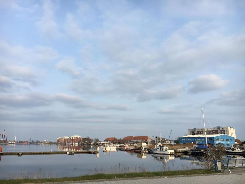 Schoenes Feriendomizil Mit Meerblick Suedstrand Naehe Fliegerdeich In Wilhelmshaven