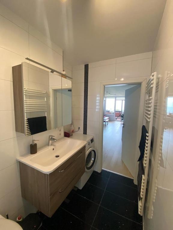 Apartment Schoenes Feriendomizil Mit Meerblick Suedstrand Naehe Fliegerdeich In Wilhelmshaven