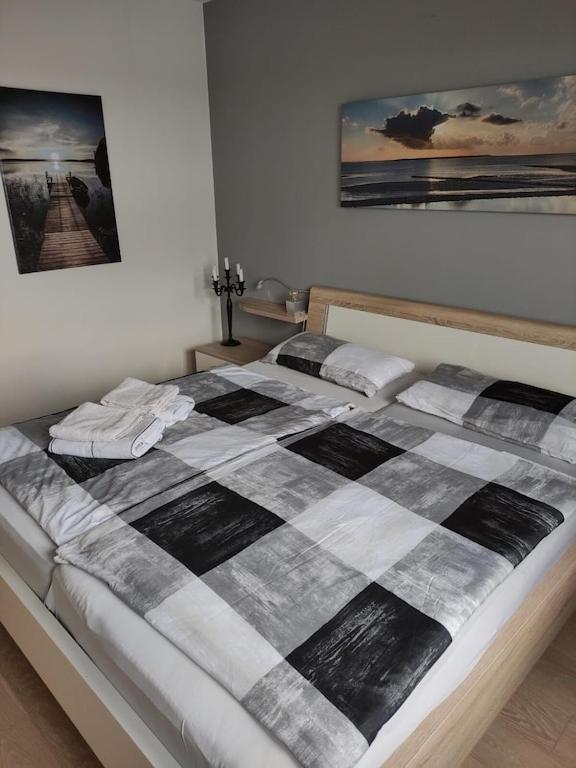 Schoenes Feriendomizil Mit Meerblick Suedstrand Naehe Fliegerdeich In Apartment Wilhelmshaven